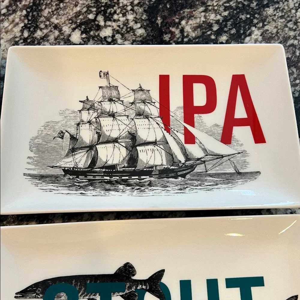 Crate & Barrel 6 Pack Plates